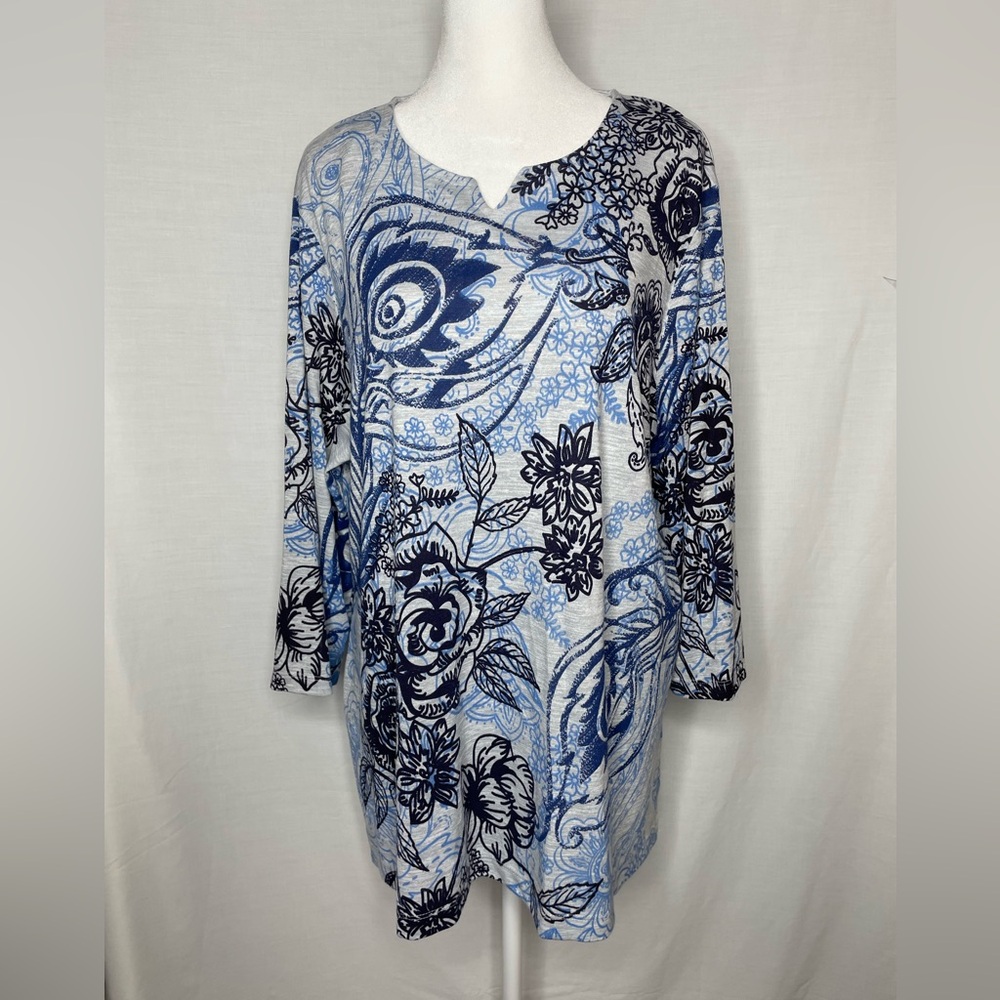 Southern Lady Floral Blue and Black Women's Top -Size XL